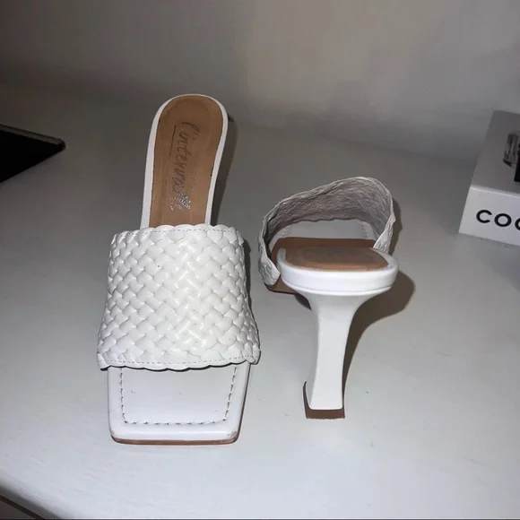 L’intervalle white leather heels (size 37) - Picture 2 of 4